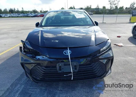 2025 Toyota Camry Le z USA, uszkodzony, nr VIN 4T1DAACKXSU500935